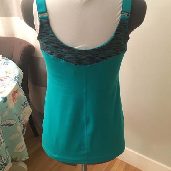 Lululemon Tank - Never worn - Picture 5 of 7